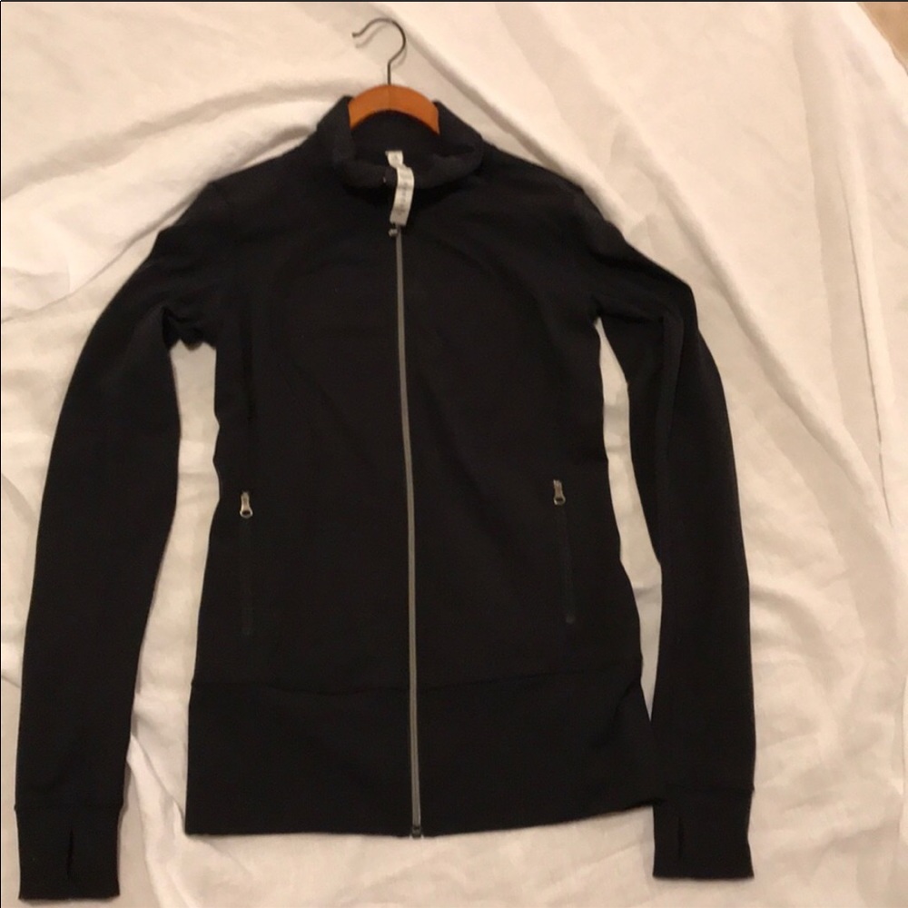 Lululemon size 6 zip up